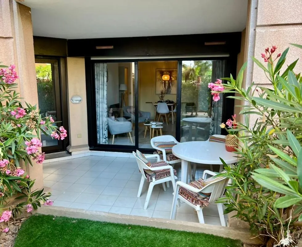 Verrerie Beach Cannes Frankrike